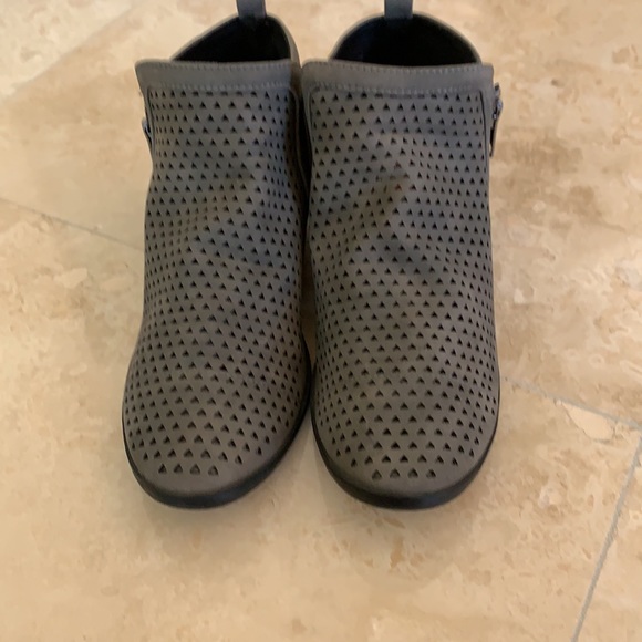 Coconuts by Matisse Booties - Picture 2 of 9